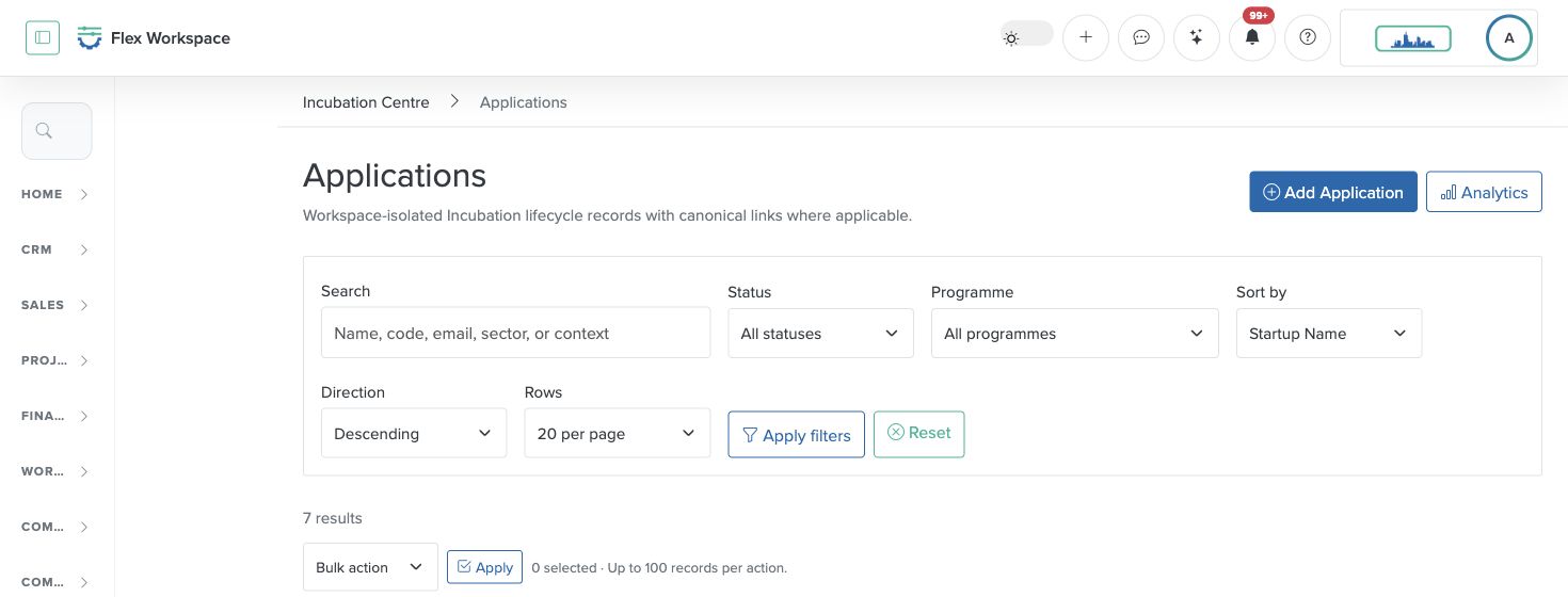 Batoi Flex Incubation applications screen with filters, bulk actions, and review controls
